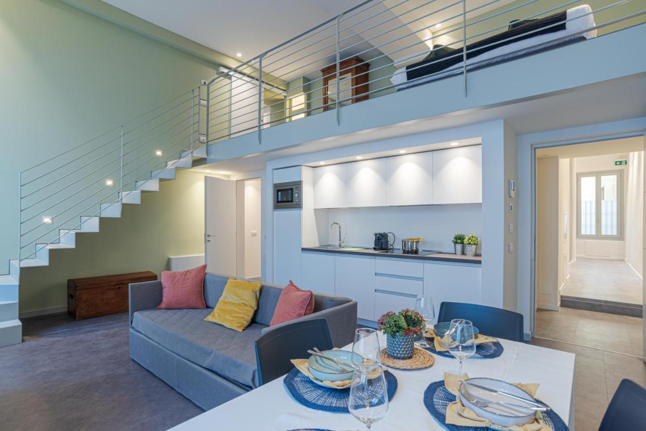 Suite Del Duomo - By Myhomeincomo Exteriör bild