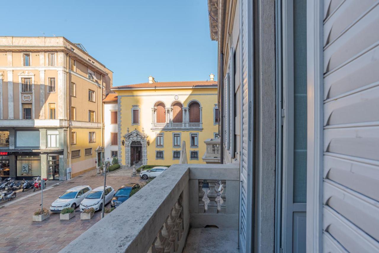 Suite Del Duomo - By Myhomeincomo Exteriör bild