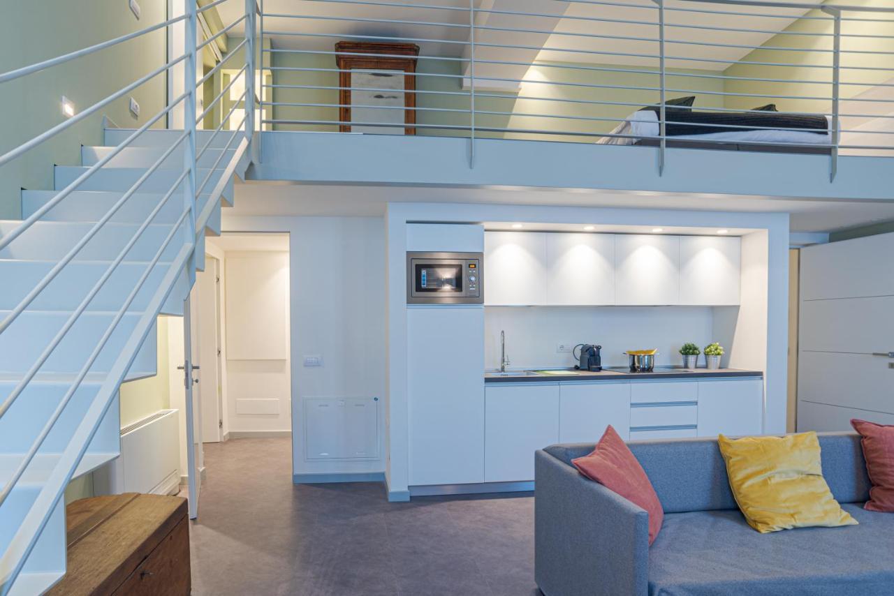 Suite Del Duomo - By Myhomeincomo Exteriör bild